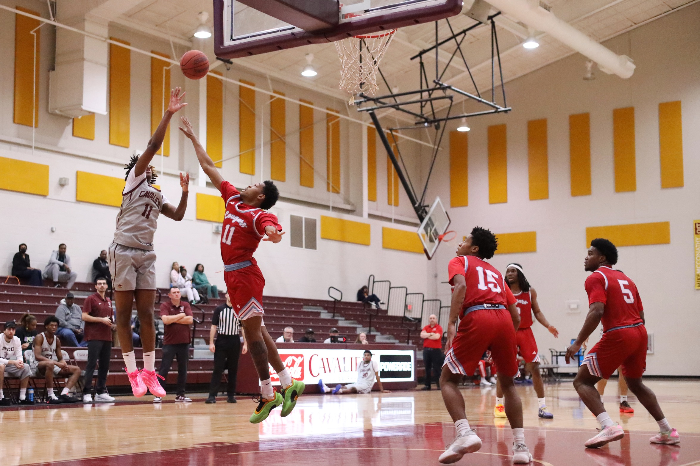 Men&rsquo;s Basketball: Cavaliers Close Regular Season with Road Win at Coastal Bend